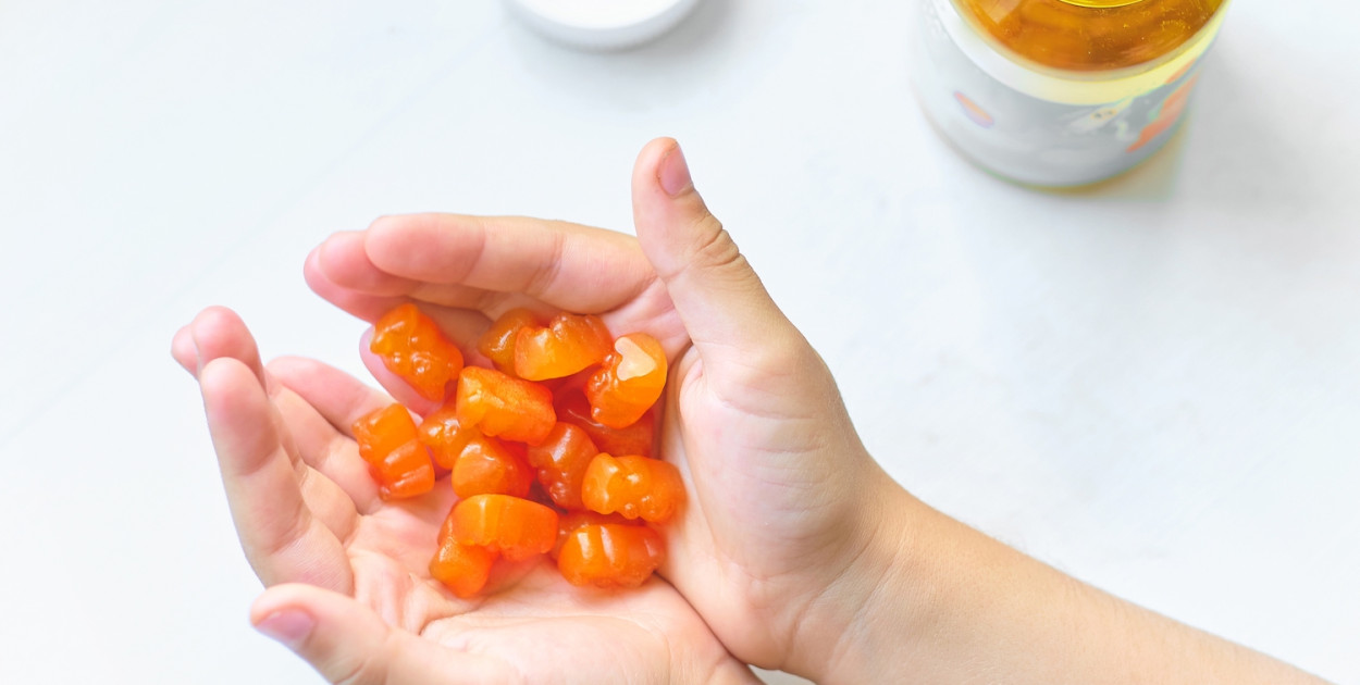 Żelki witaminowe dla dzieci – czy warto wprowadzić je do codziennej suplementacji?