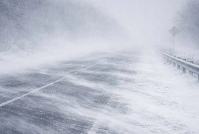 Po lodowatej nocy z pt/so w weekend słabnięcie mrozu, ale sypnie śniegiem.-4624