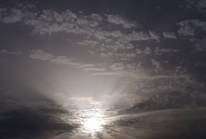 Wysokie temperatury i groźne burze nadchodzą do Polski