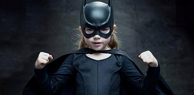 Z czego składa się kostium Batmana dla dzieci?
