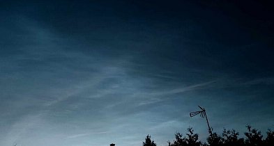 Nocą z wtorku na środę pojawiły się rzadko obserwowane chmury
