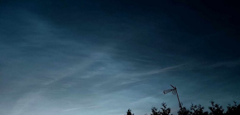 Nocą z wtorku na środę pojawiły się rzadko obserwowane chmury